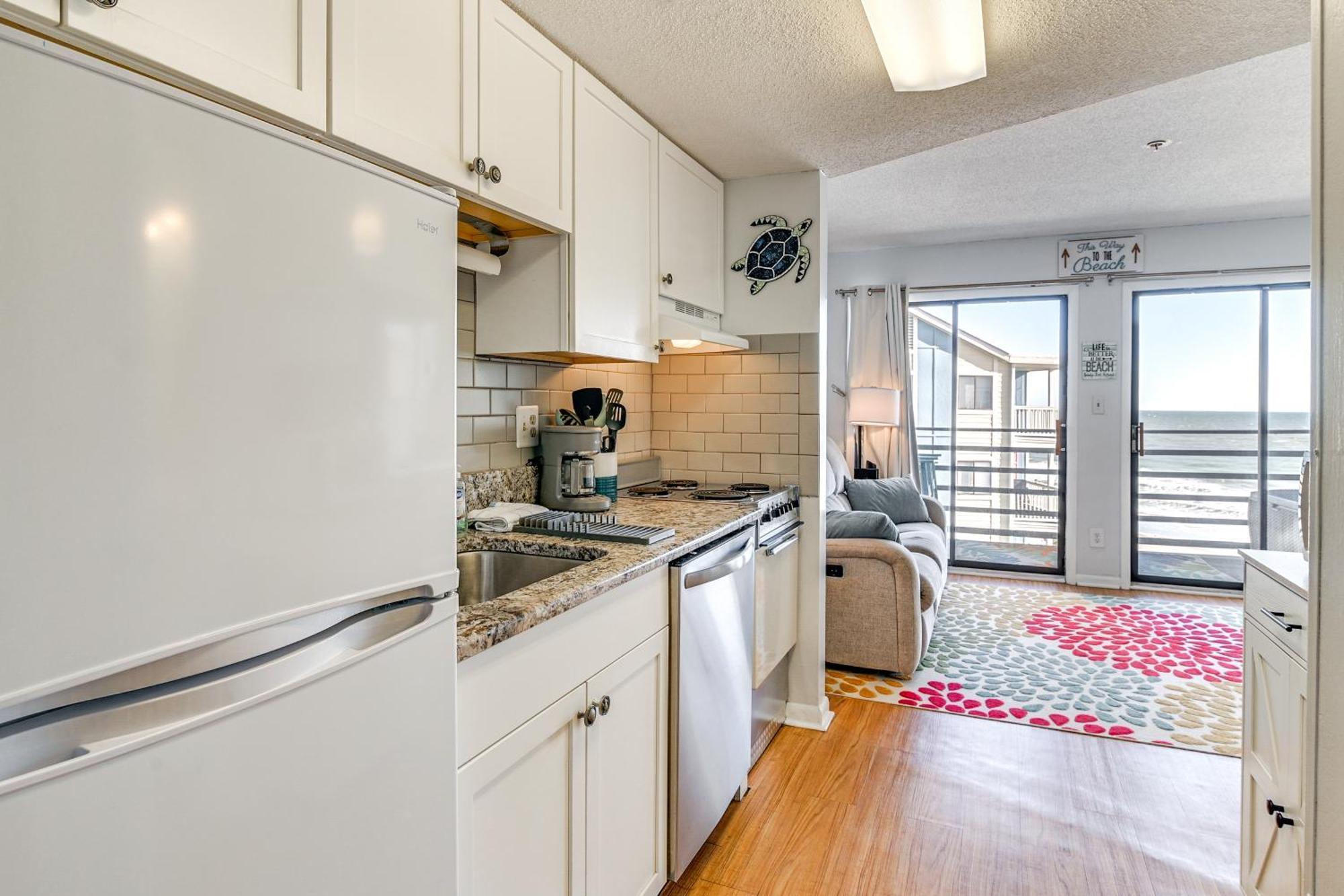 Cozy Beachfront Condo With Wifi, Views And Pool Access 默特尔比奇 外观 照片