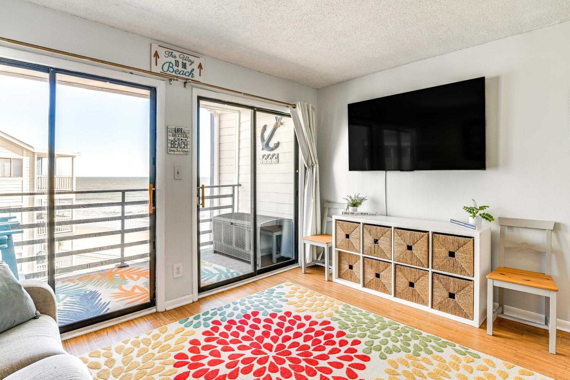 Cozy Beachfront Condo With Wifi, Views And Pool Access 默特尔比奇 外观 照片