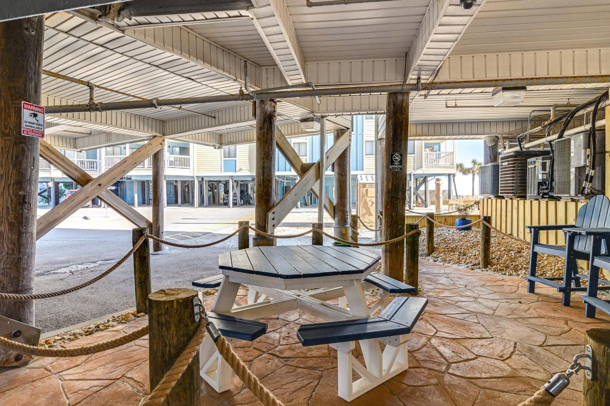 Cozy Beachfront Condo With Wifi, Views And Pool Access 默特尔比奇 外观 照片